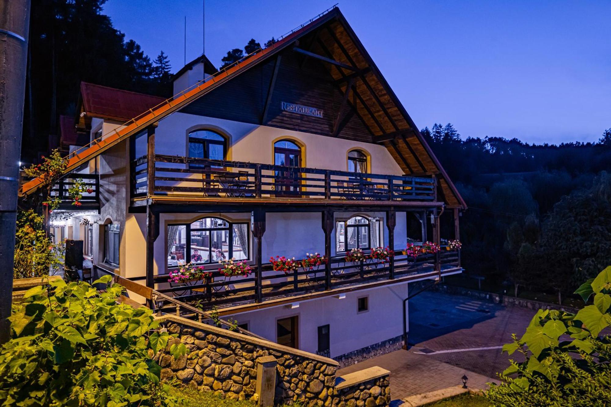 Q Chalet Săcele Buitenkant foto